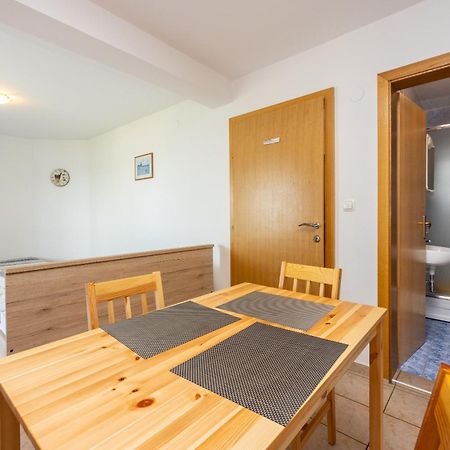 Apartments Obradovic Dramalj Ngoại thất bức ảnh