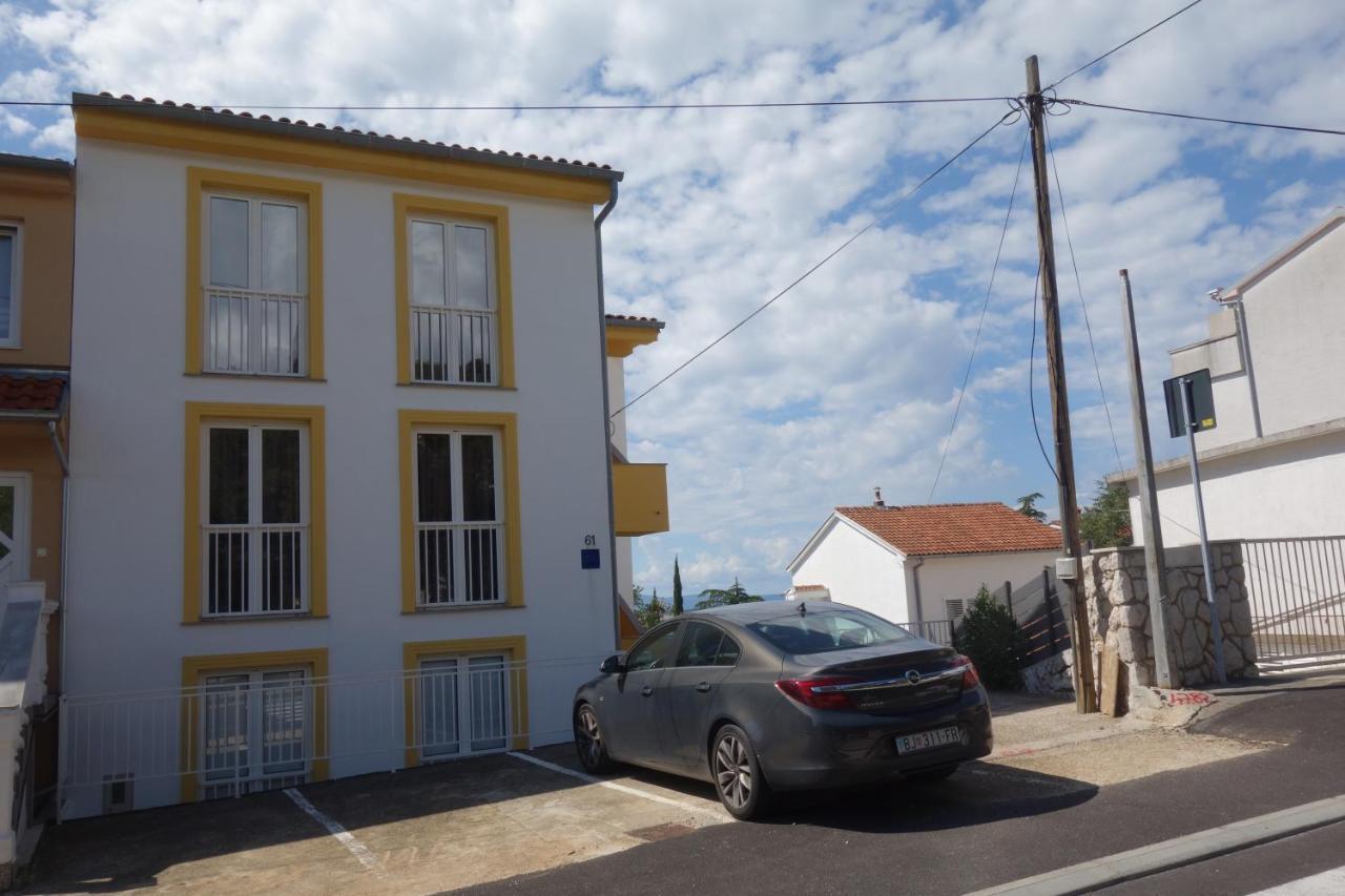 Apartments Obradovic Dramalj Ngoại thất bức ảnh