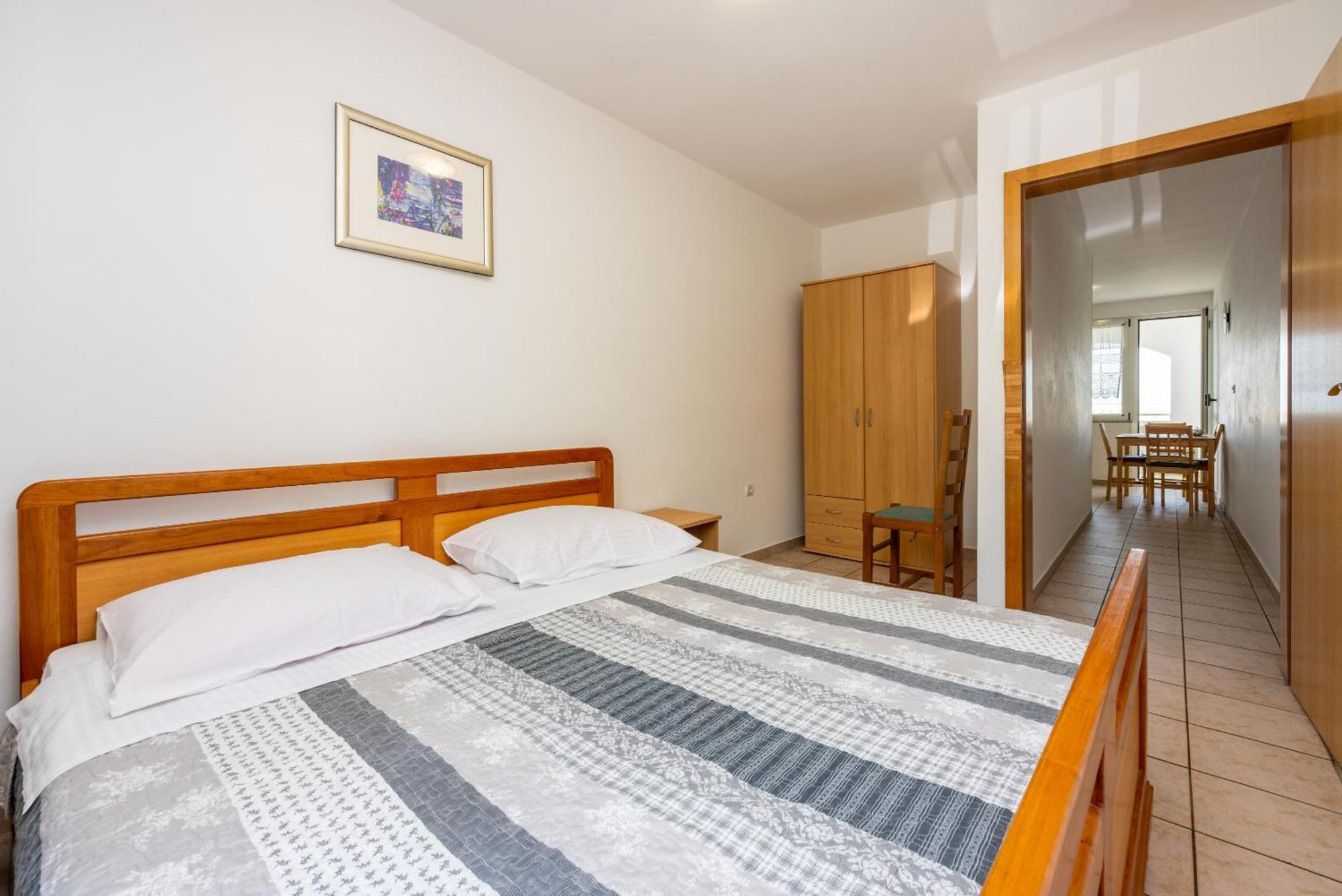 Apartments Obradovic Dramalj Ngoại thất bức ảnh